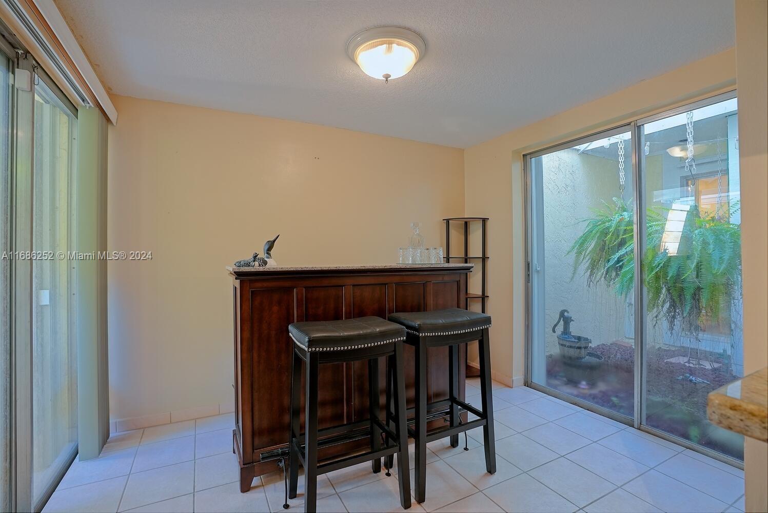 1441 Loon Ct