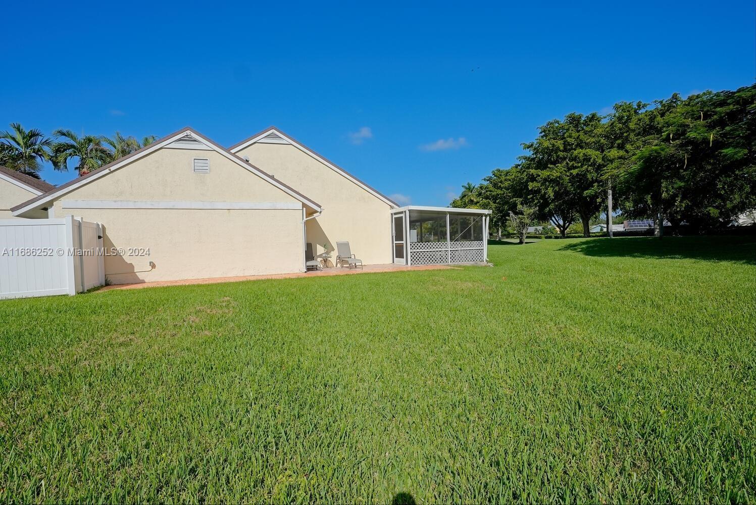 1441 Loon Ct