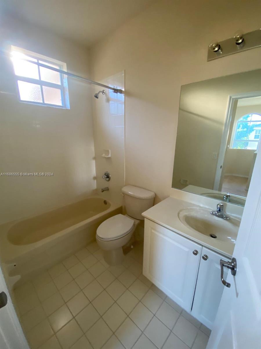 11886 SW 152nd Pl # 11886