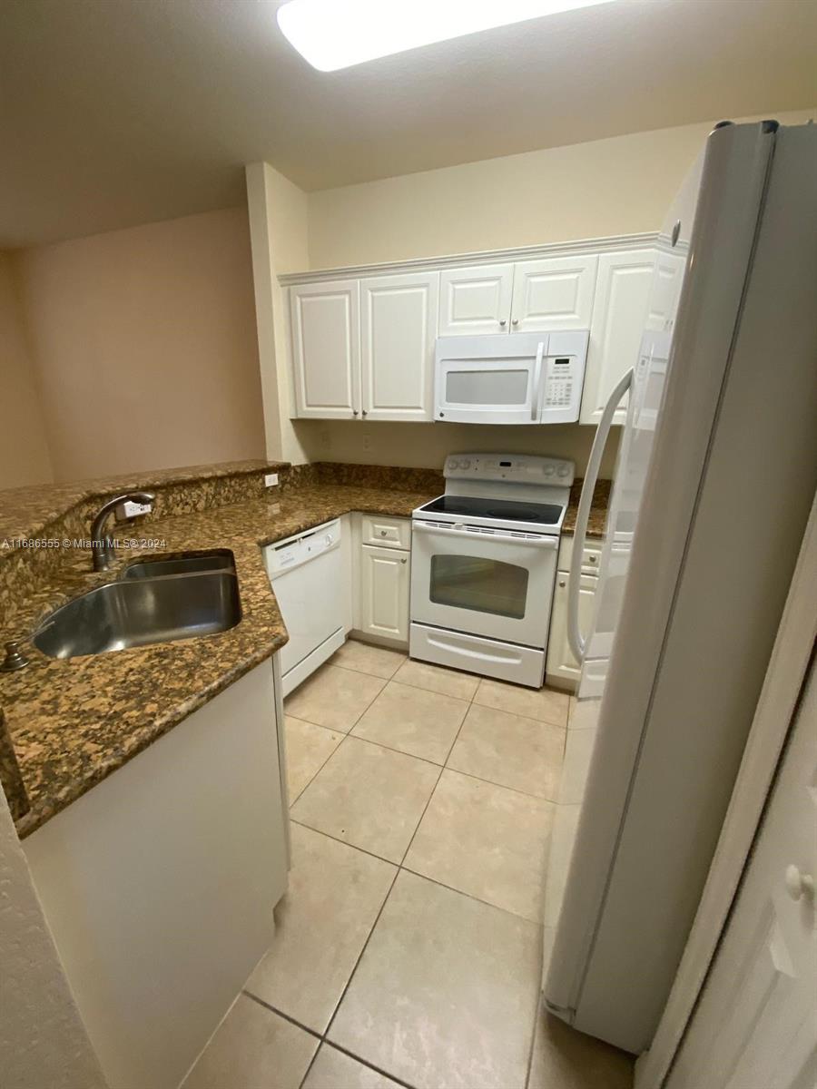 11886 SW 152nd Pl # 11886