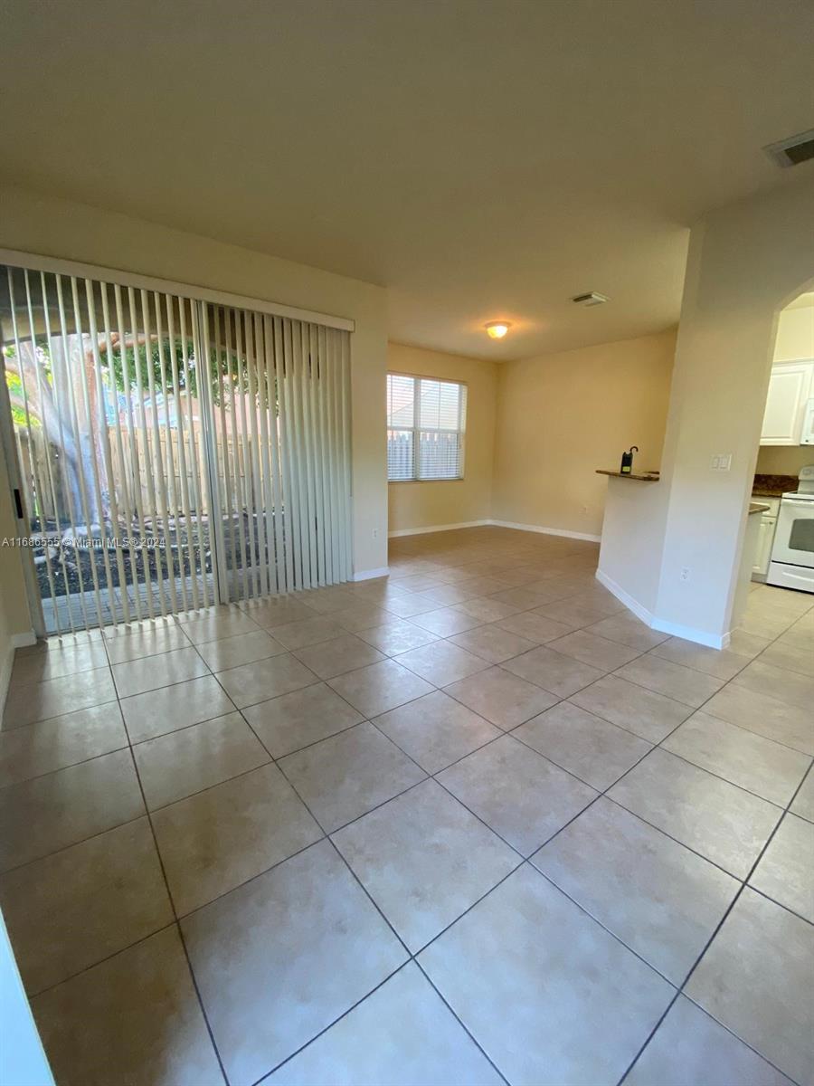11886 SW 152nd Pl # 11886