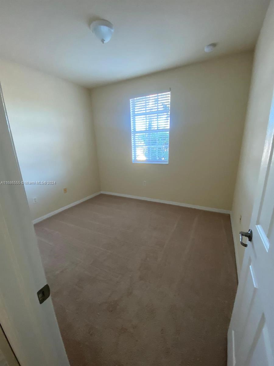 11886 SW 152nd Pl # 11886