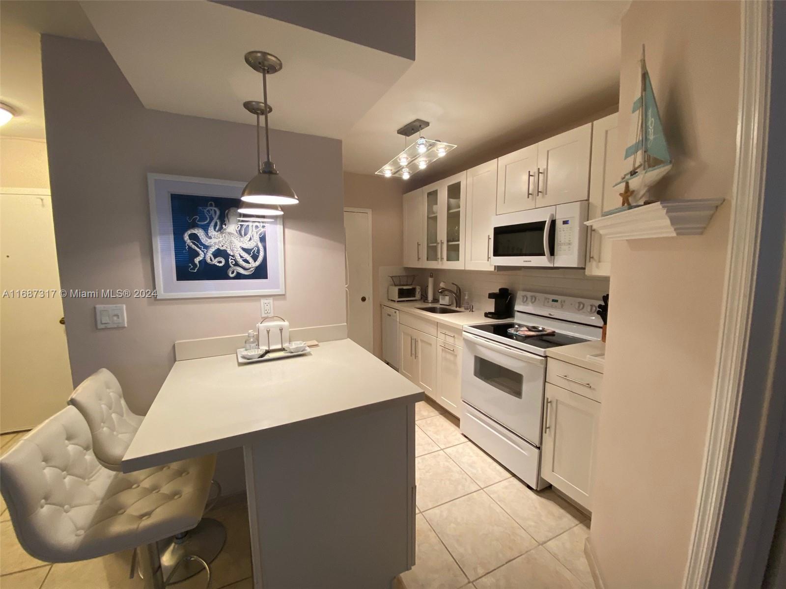 5313 Collins Ave # 310