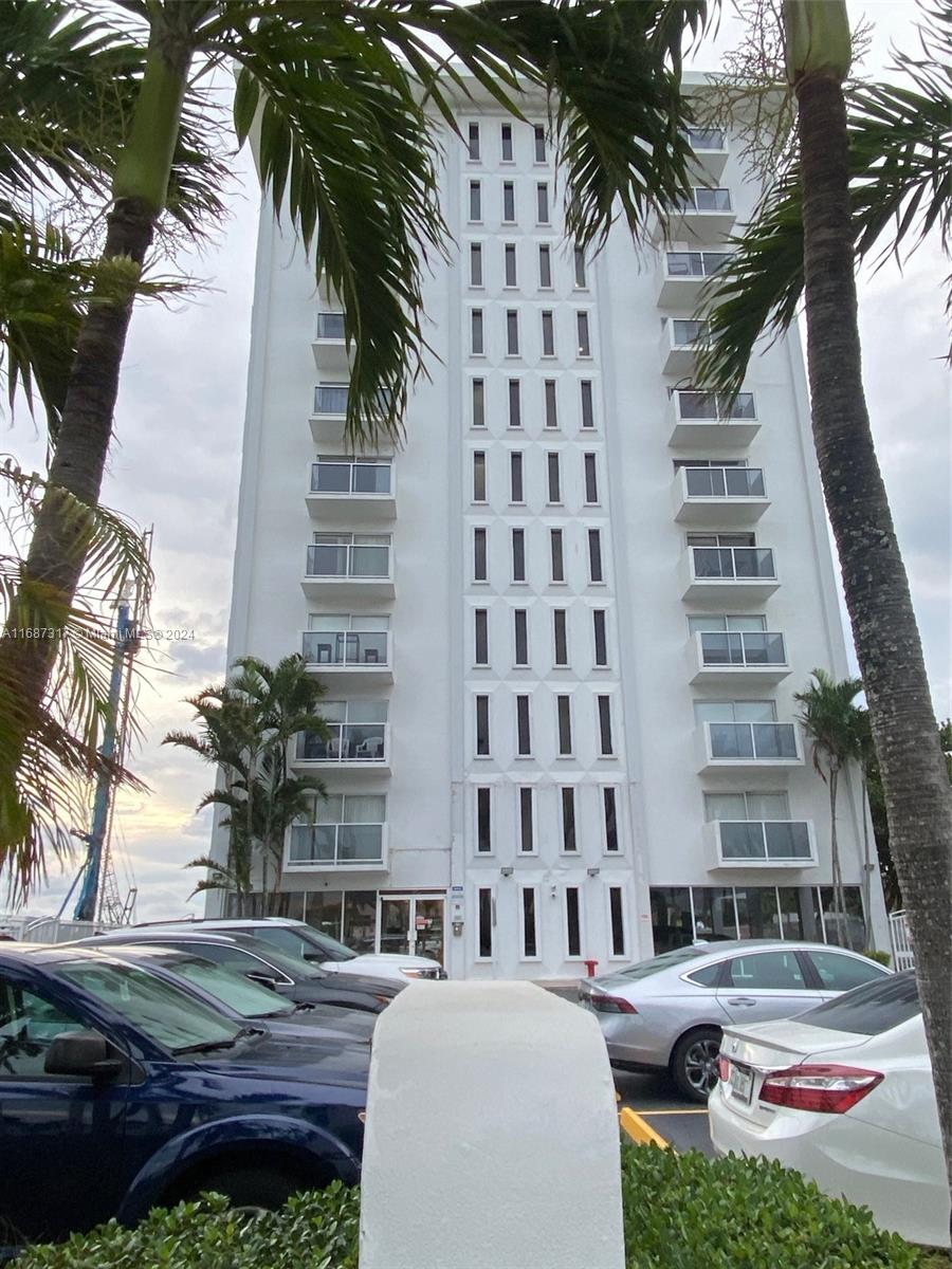 5313 Collins Ave # 310