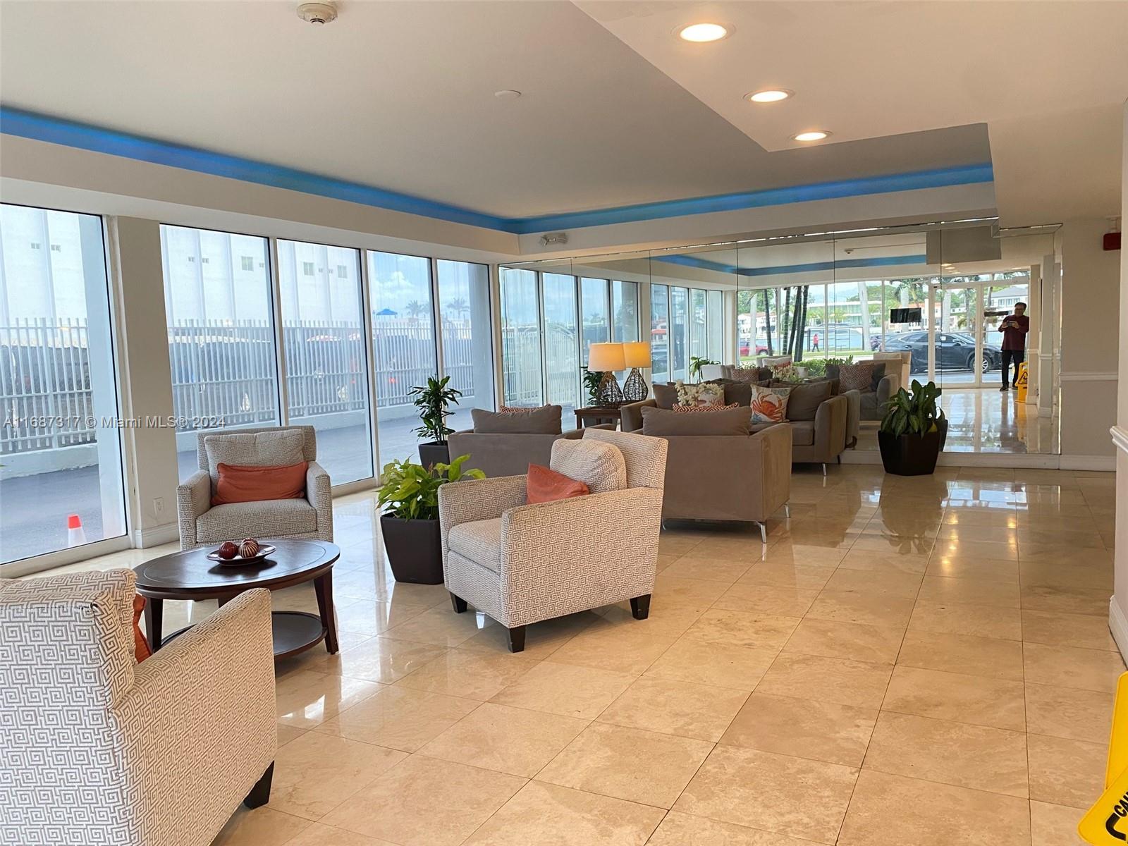 5313 Collins Ave # 310