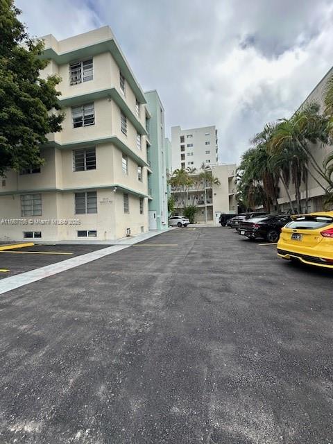 1755 Washington Ave # 1D