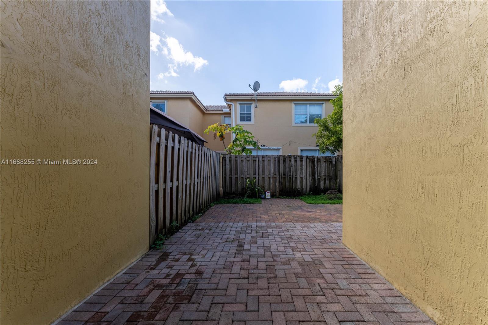 11724 SW 137th Path # 11724