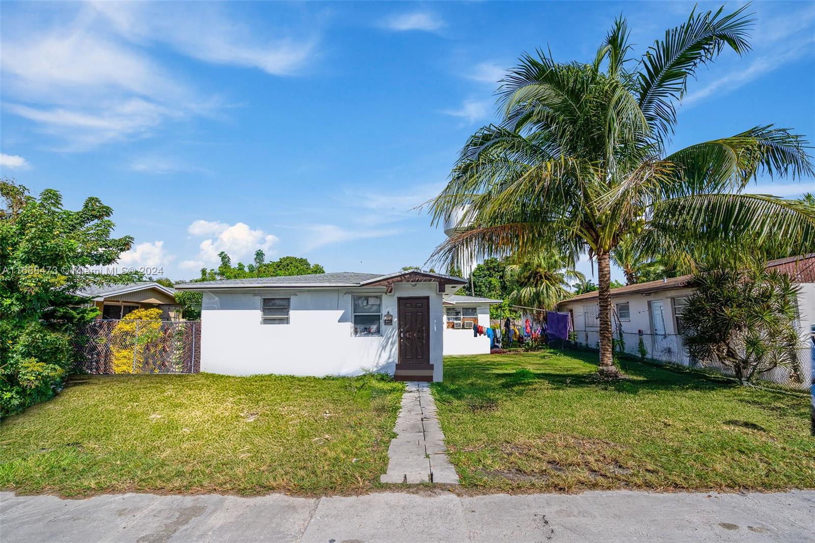 437 NW 8th St