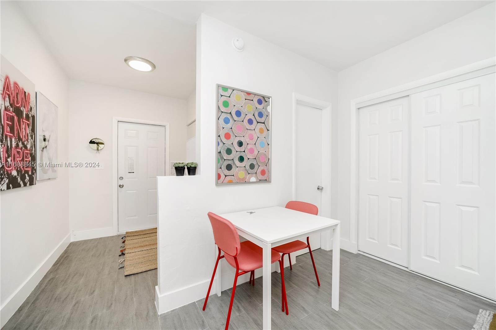 770 NE 123rd St # 18