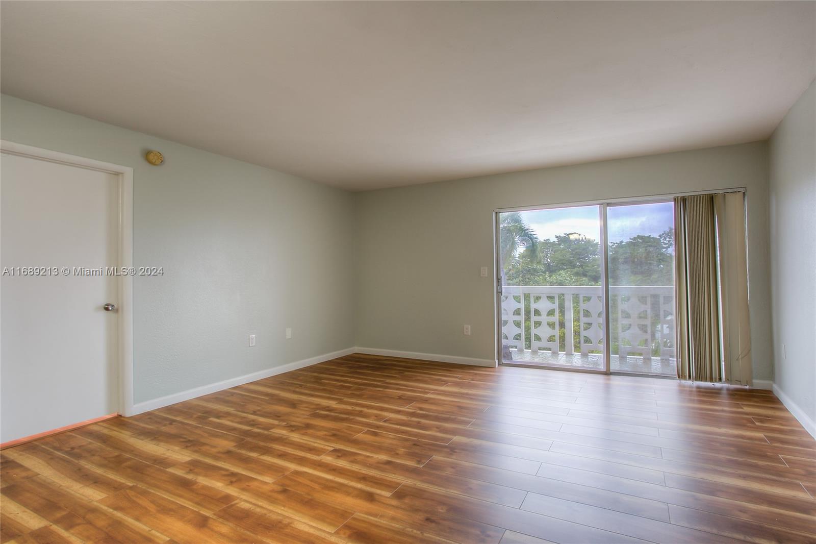 4141 Nautilus Dr # 4B