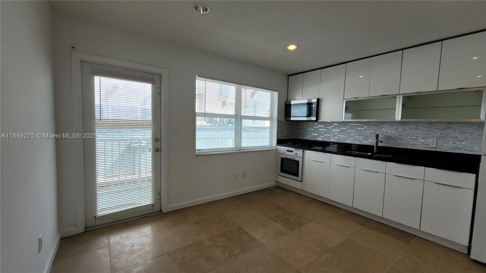524 Washington Ave # 312