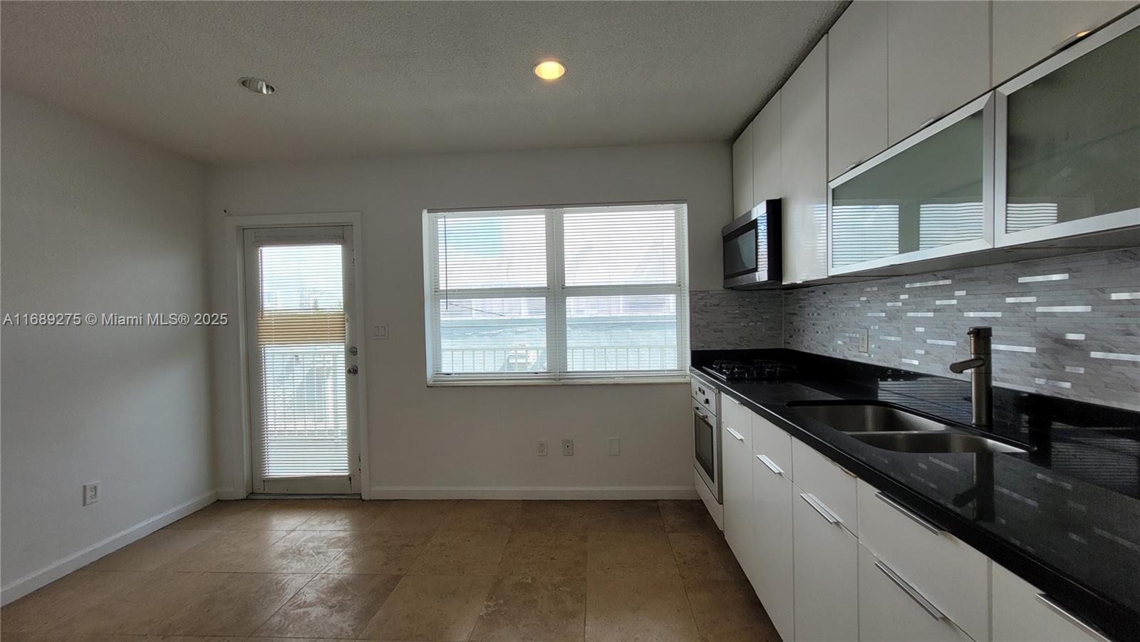 524 Washington Ave # 312