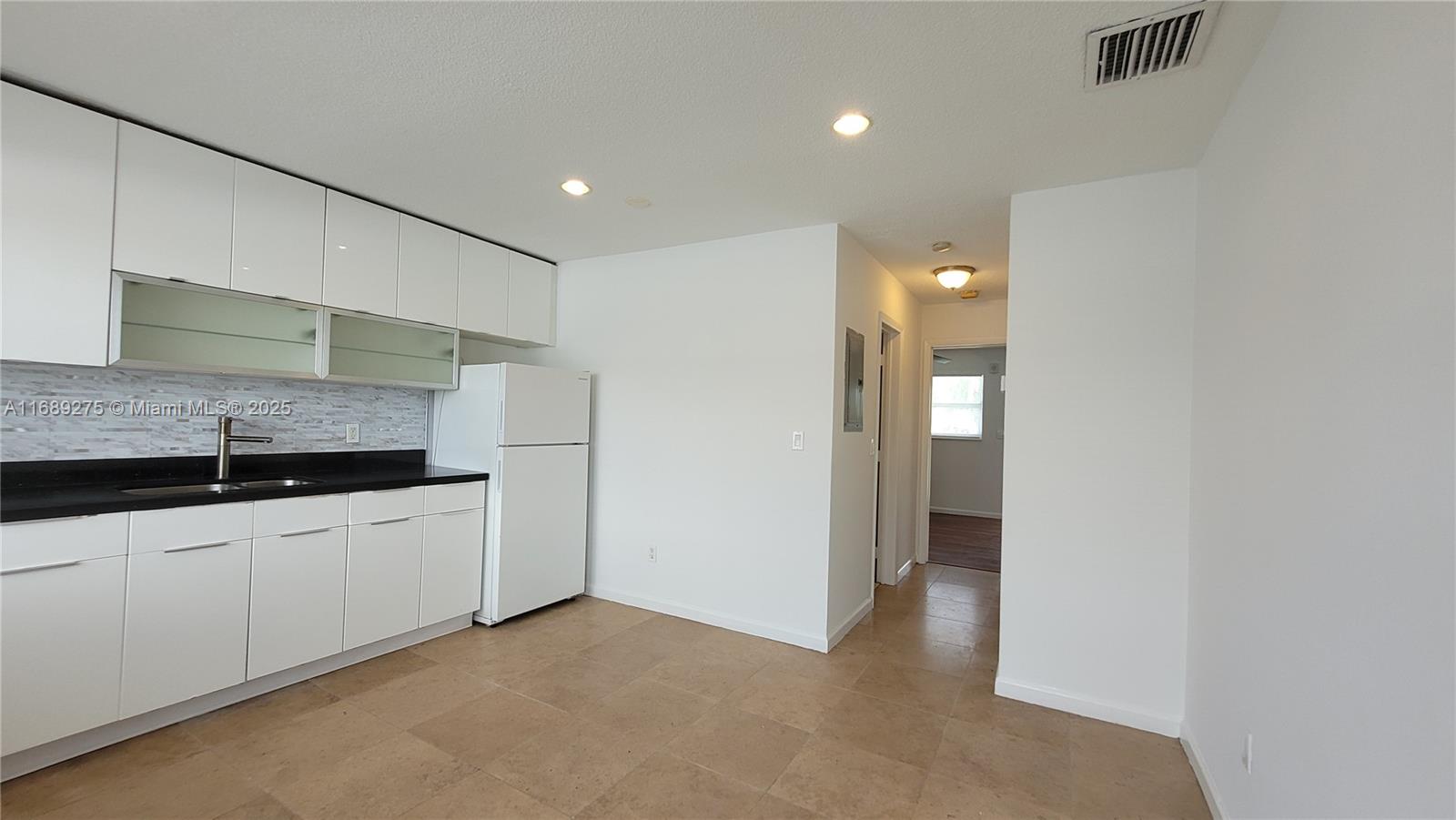 524 Washington Ave # 312