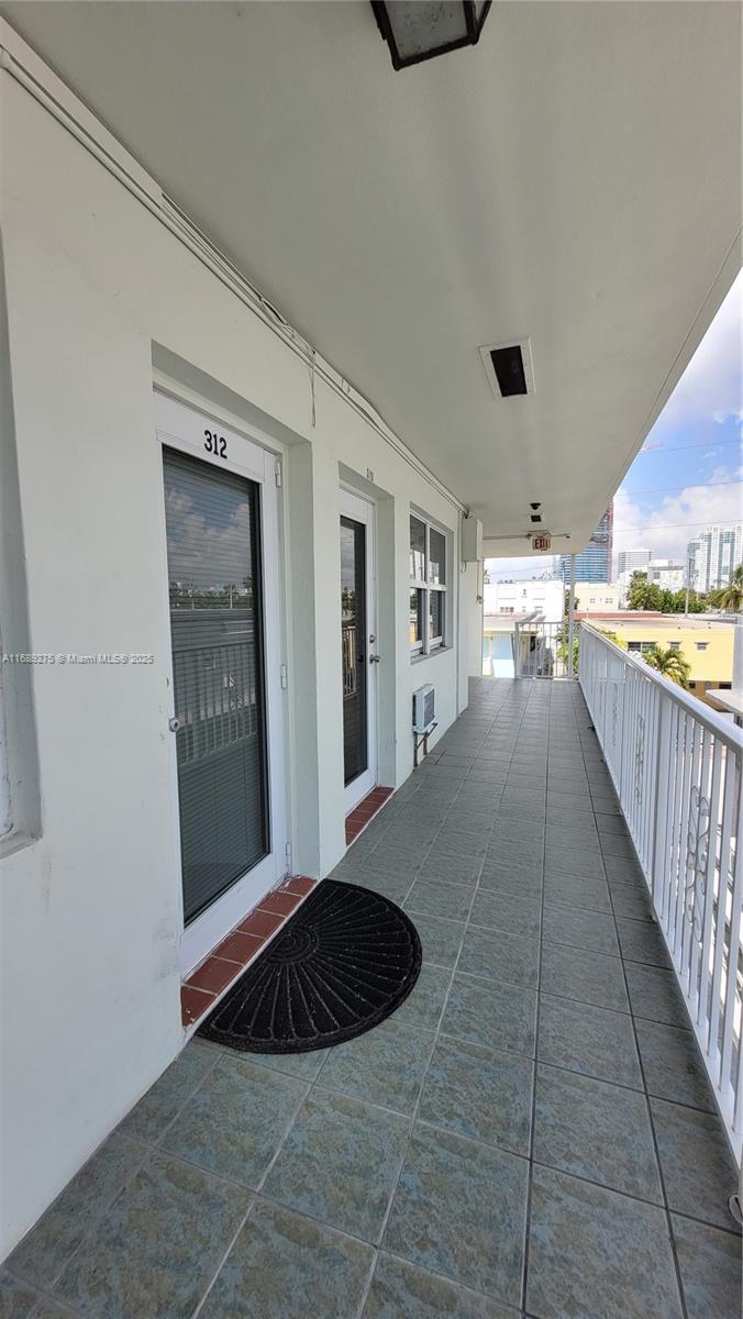 524 Washington Ave # 312