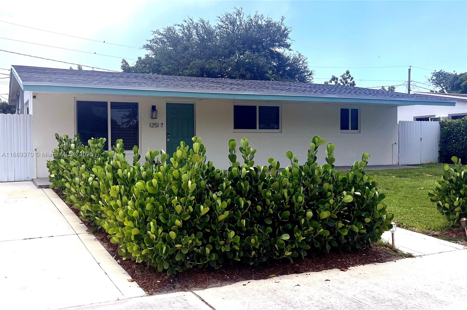 1251 NE 211th Ter