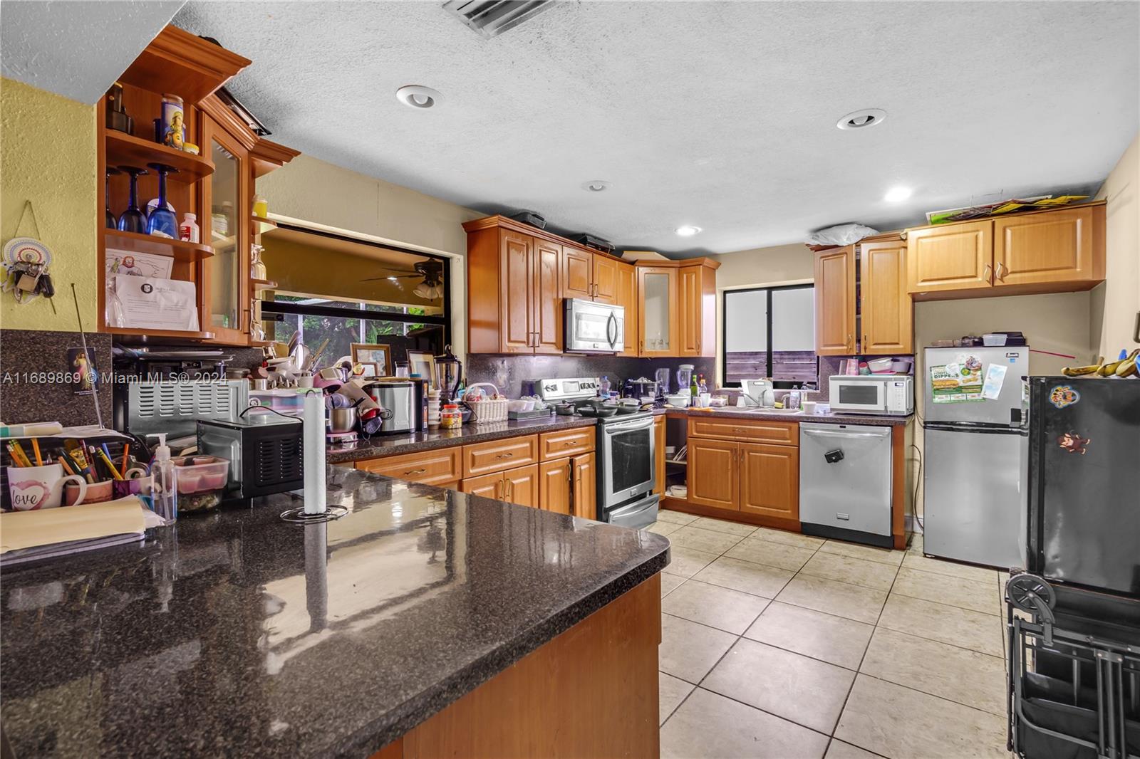 4430 SW 11th St