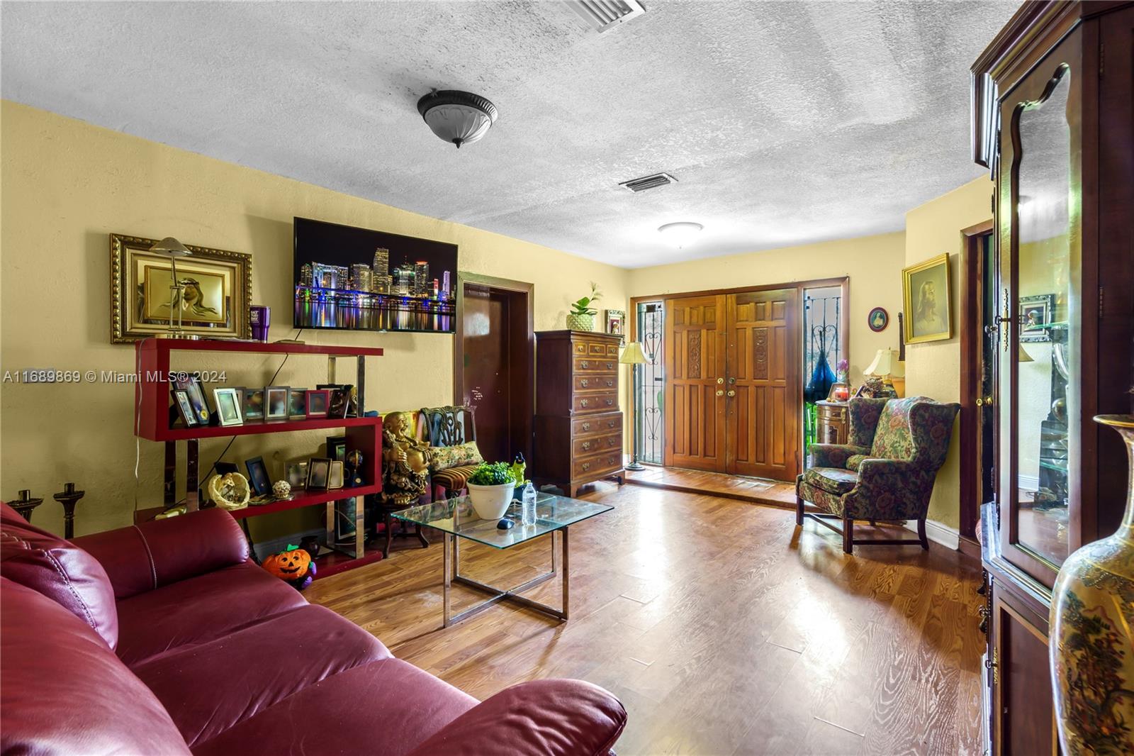 4430 SW 11th St