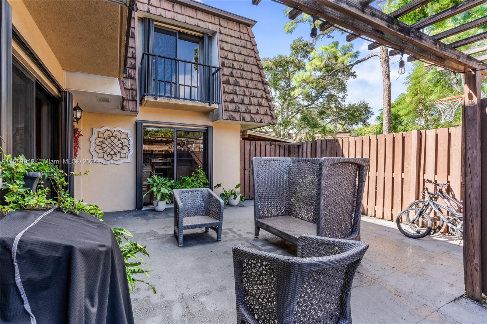 1632 16th Ln