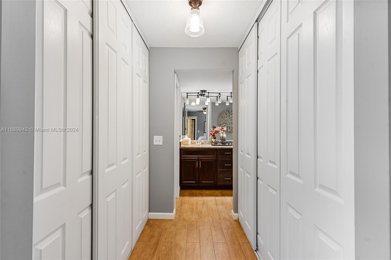 1632 16th Ln