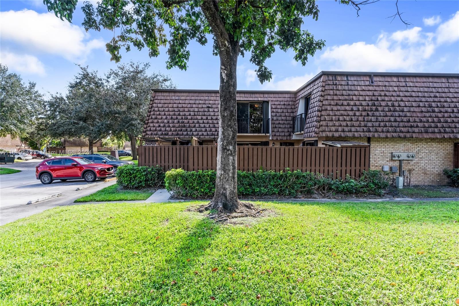 1632 16th Ln