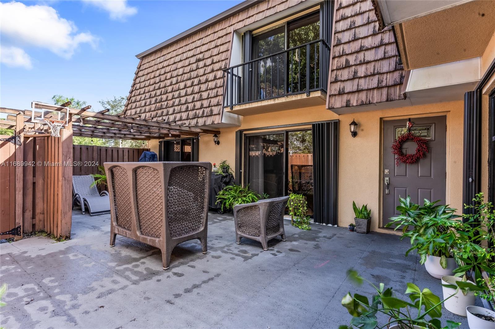 1632 16th Ln