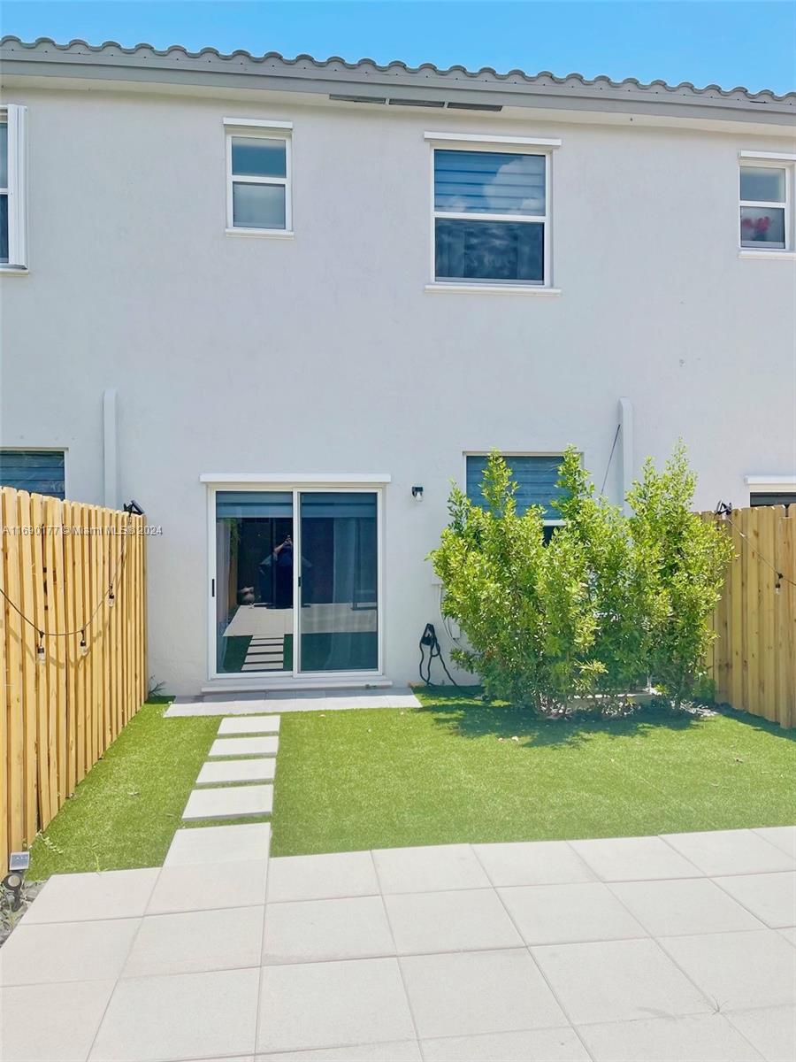 1452 SE 26th Ter # 1452