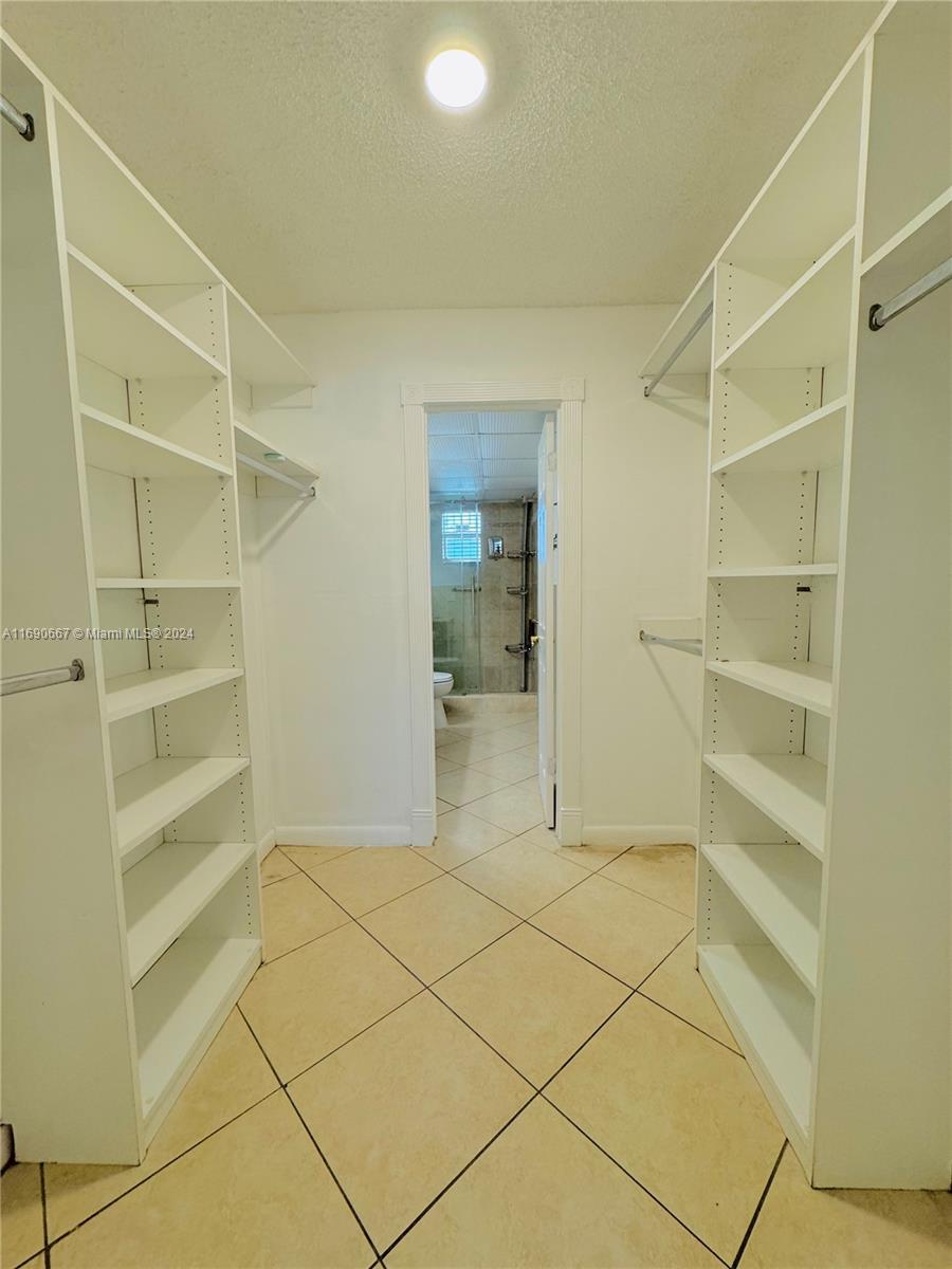 9359 FONTAINEBLEAU BL # 106 Unit: F-106
