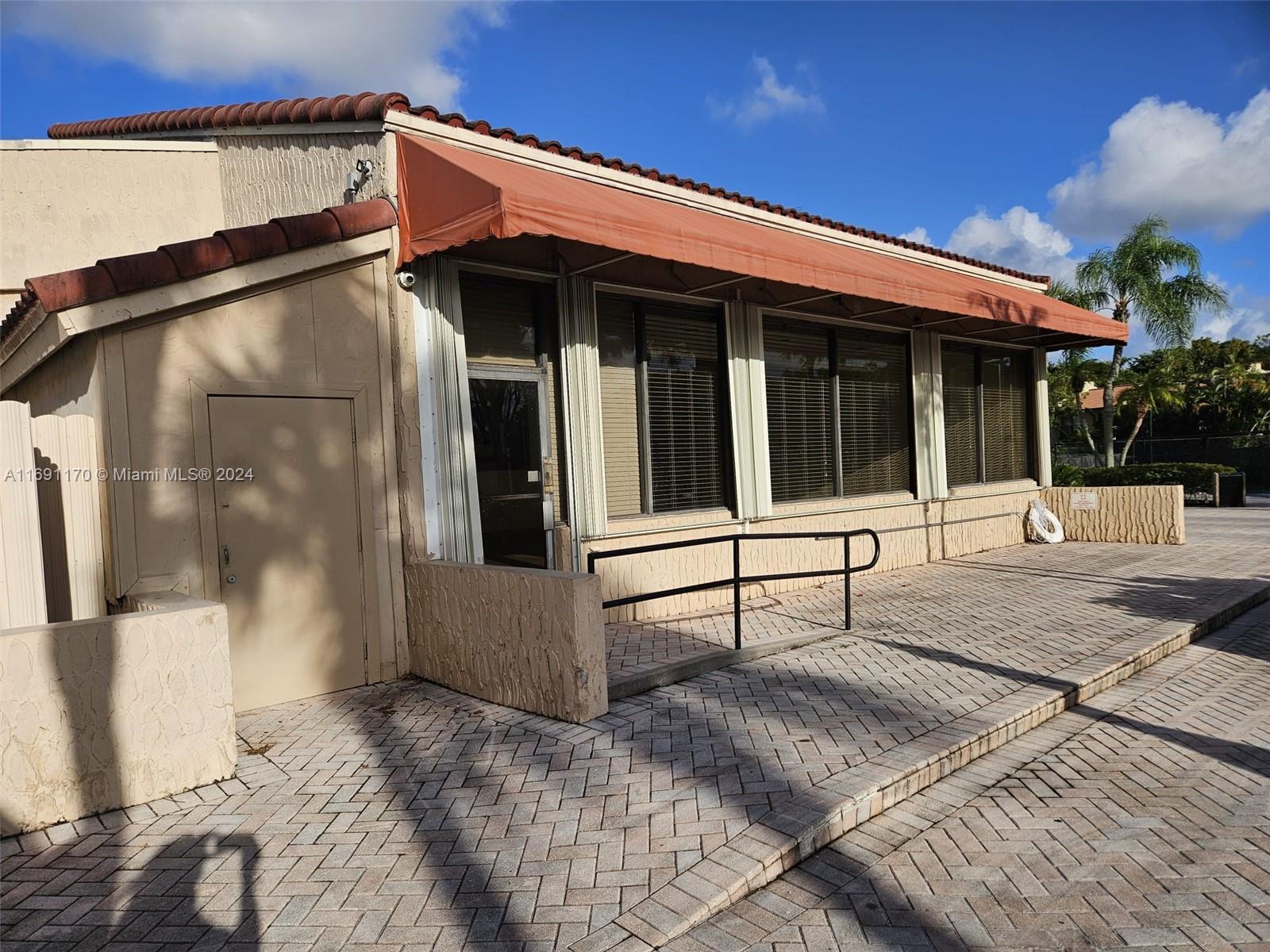 3985 Adra Ave # 55 Unit: E-55