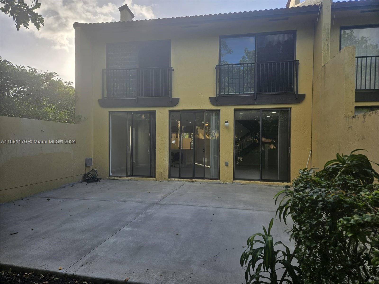 3985 Adra Ave # 55 Unit: E-55