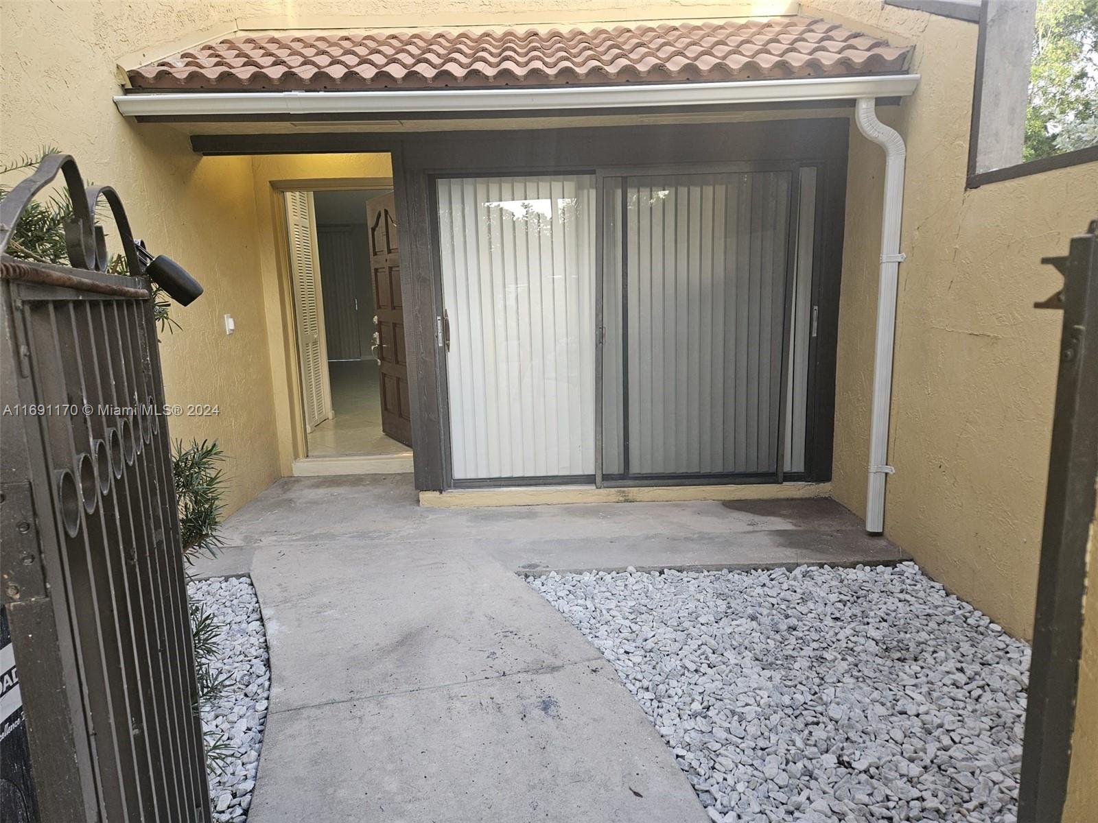 3985 Adra Ave # 55 Unit: E-55