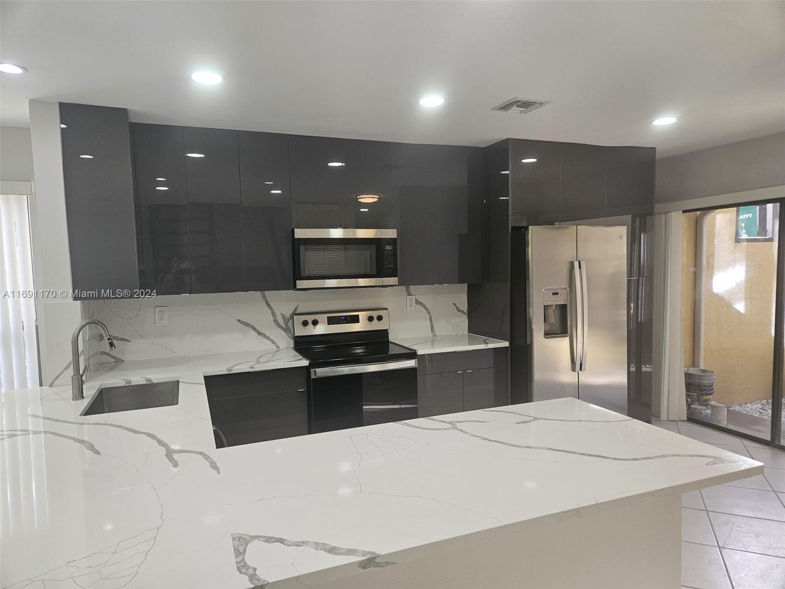 3985 Adra Ave # 55 Unit: E-55