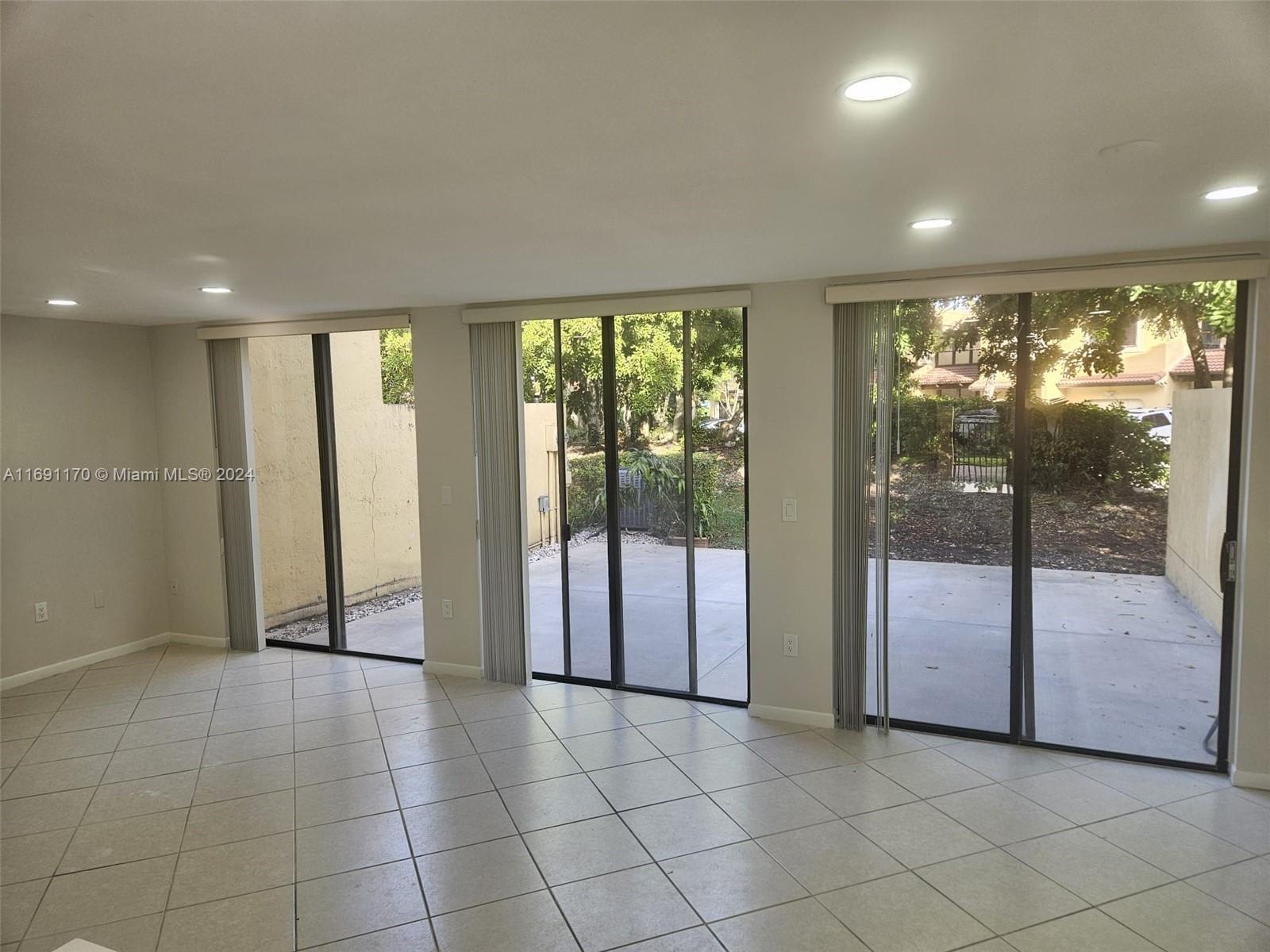 3985 Adra Ave # 55 Unit: E-55