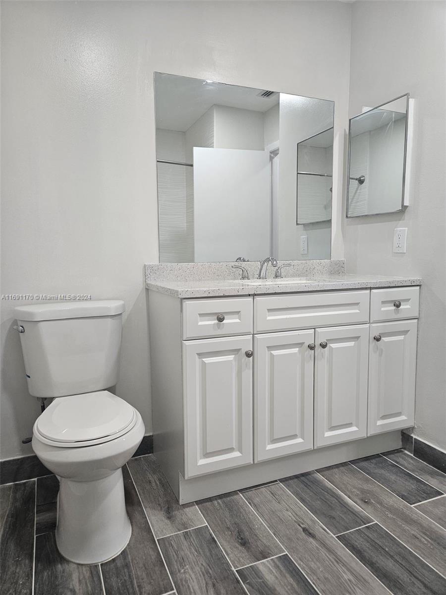 3985 Adra Ave # 55 Unit: E-55