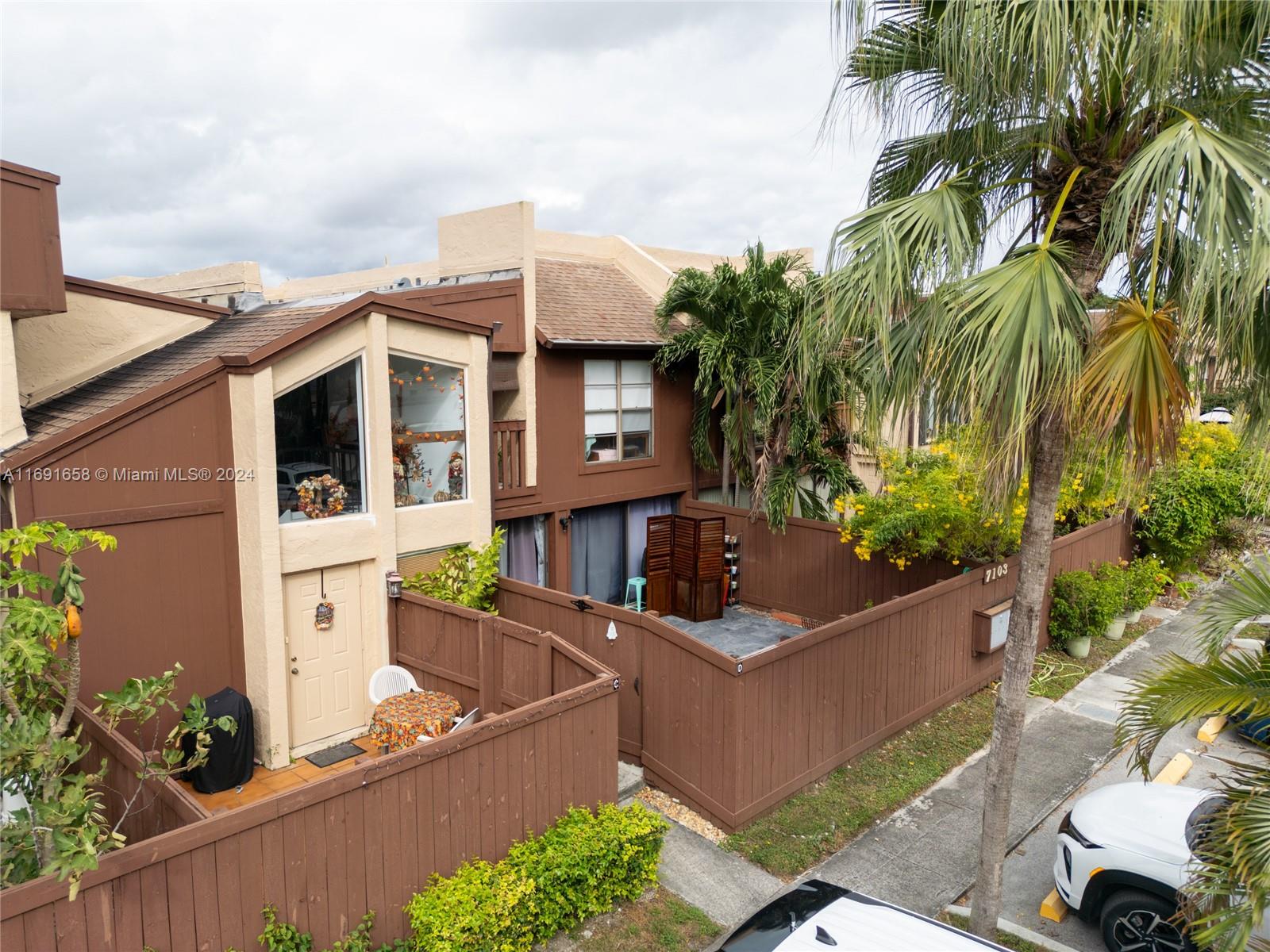 7103 SW 115th Pl # 26 Unit: D-26