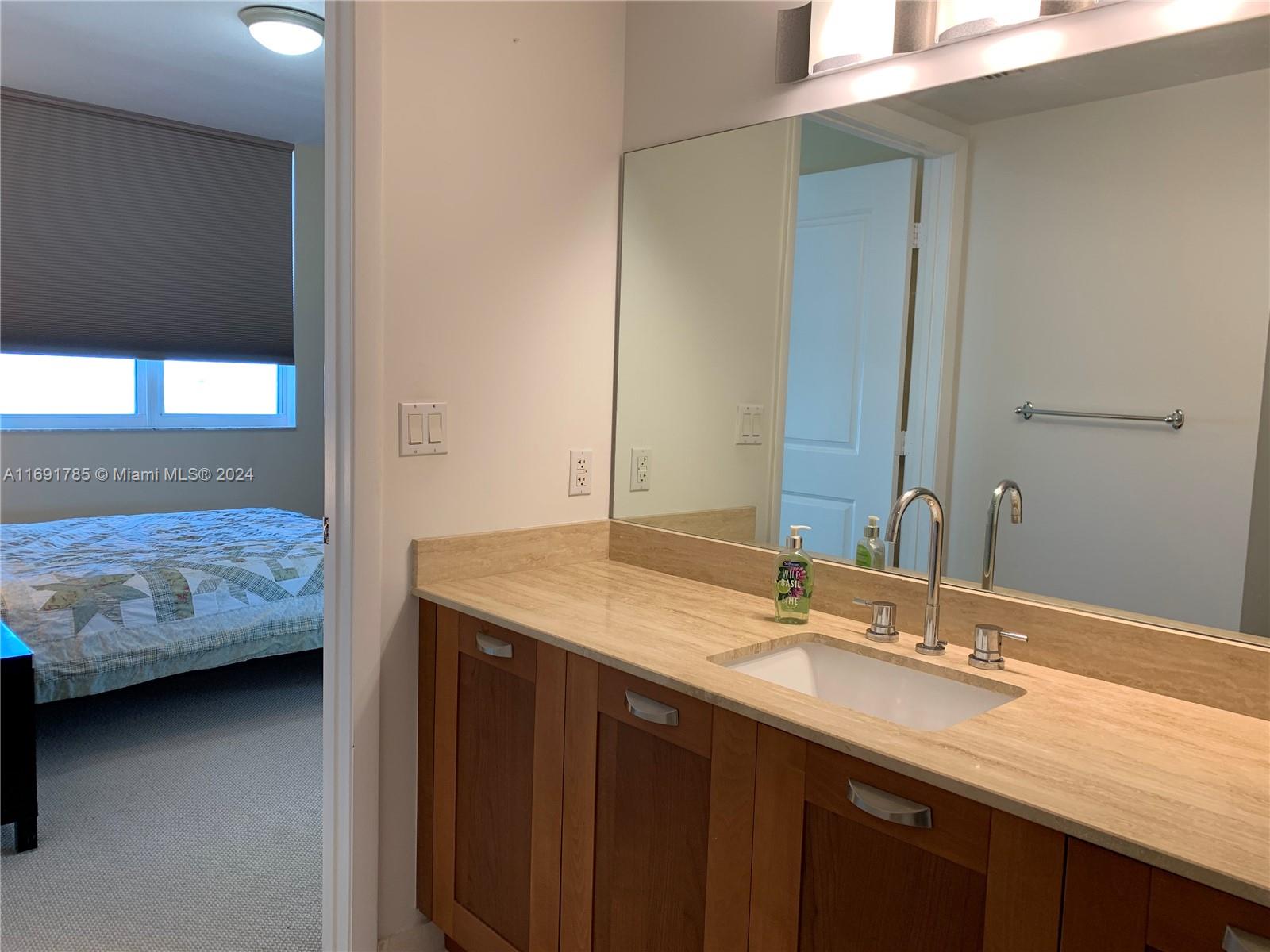 186 SE 12th Ter # 1501