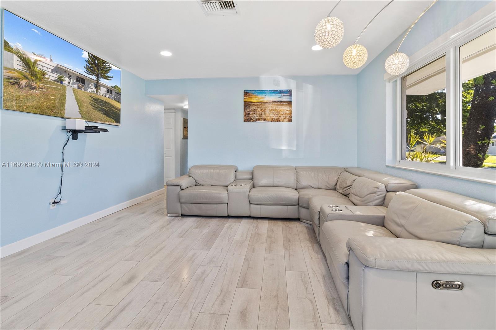 10441 SW 200th Ter