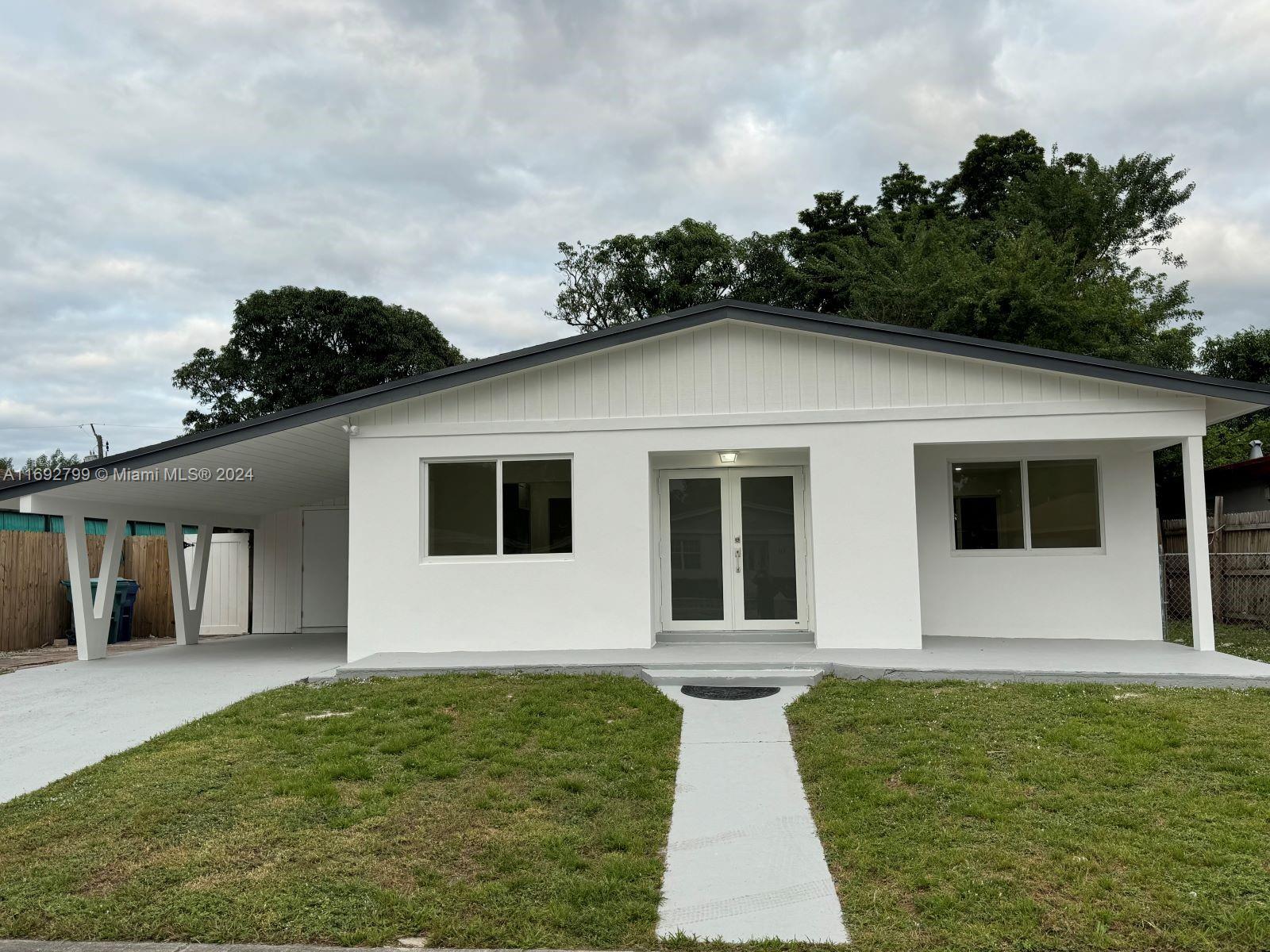 230 NW 33rd Ter