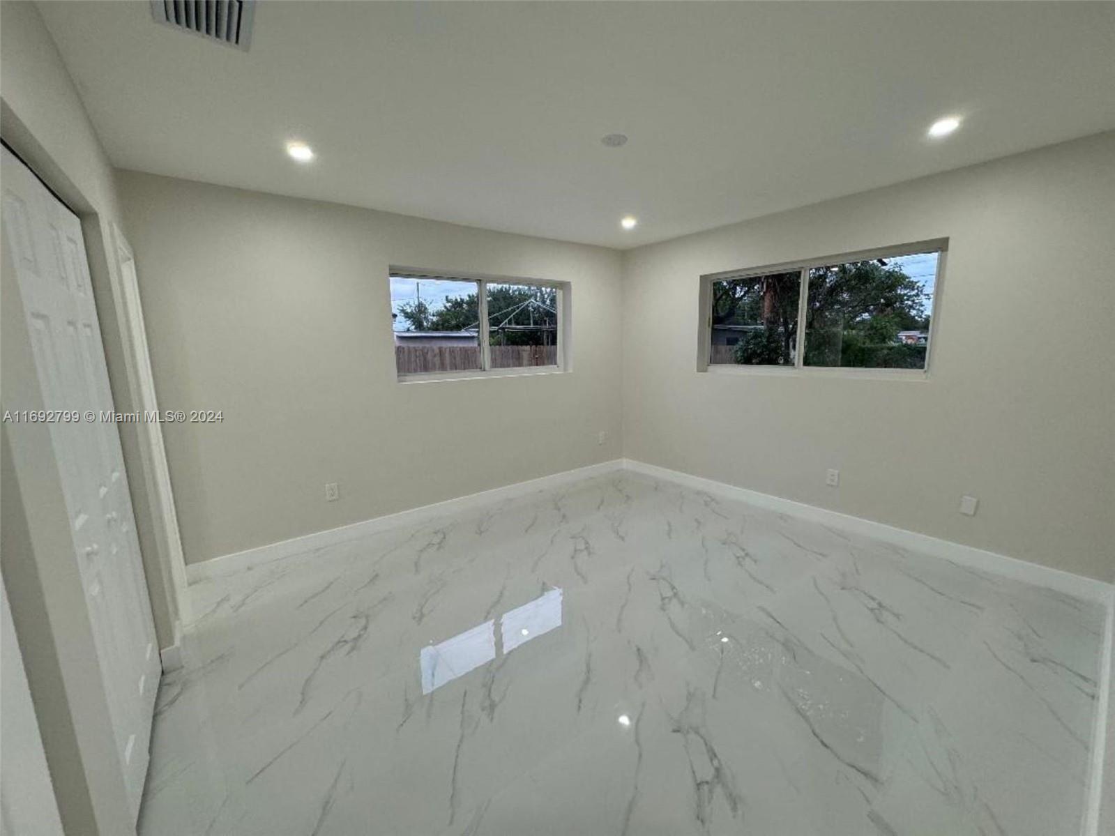 230 NW 33rd Ter
