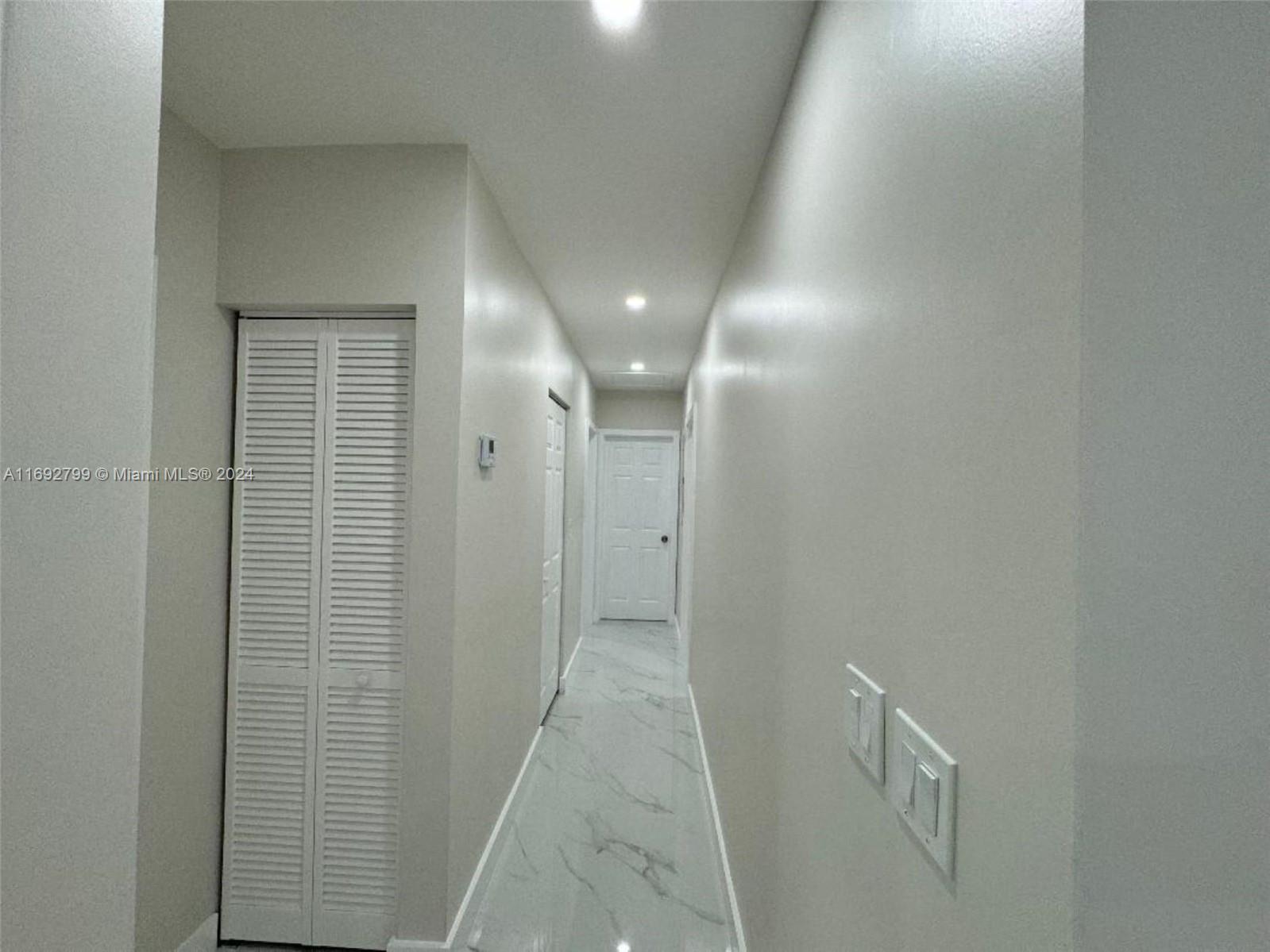 230 NW 33rd Ter