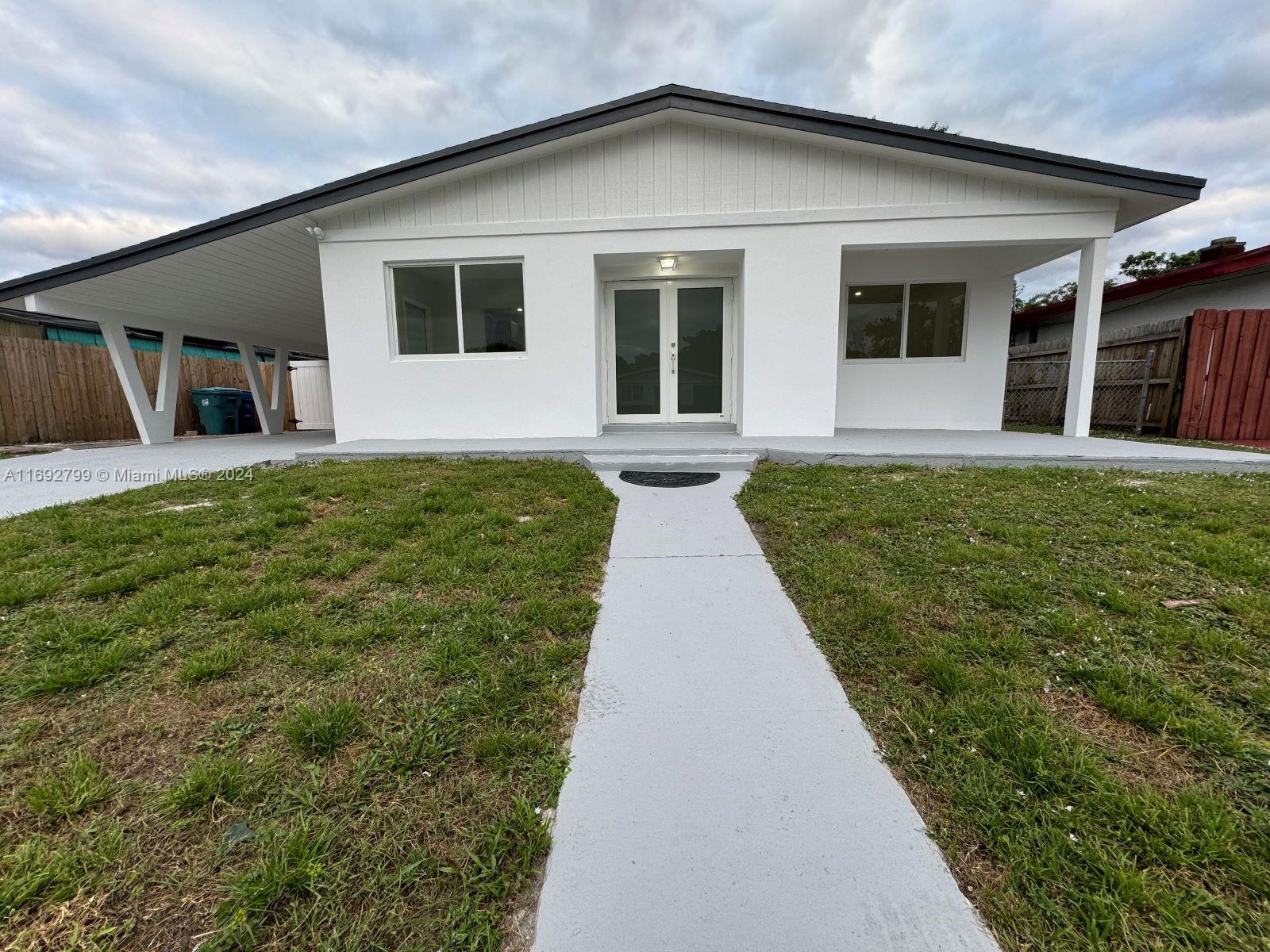 230 NW 33rd Ter