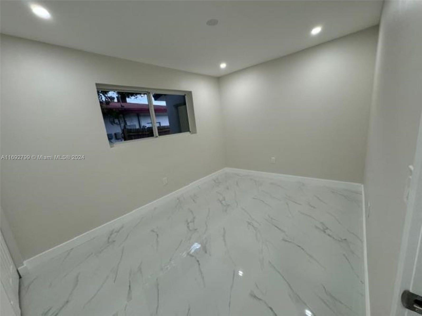 230 NW 33rd Ter