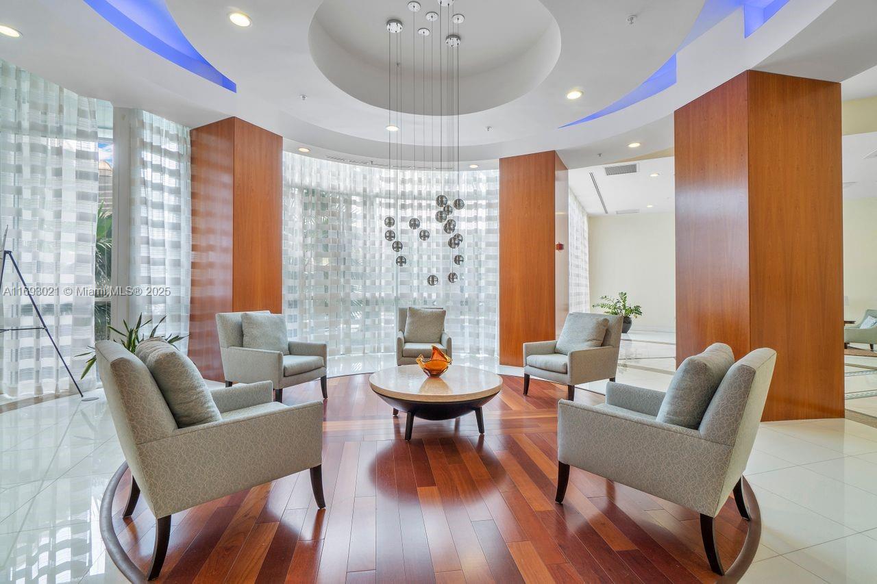 6301 Collins Ave # 1508