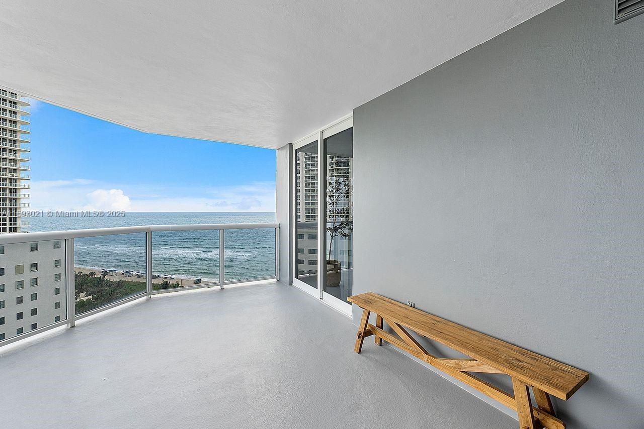 6301 Collins Ave # 1508