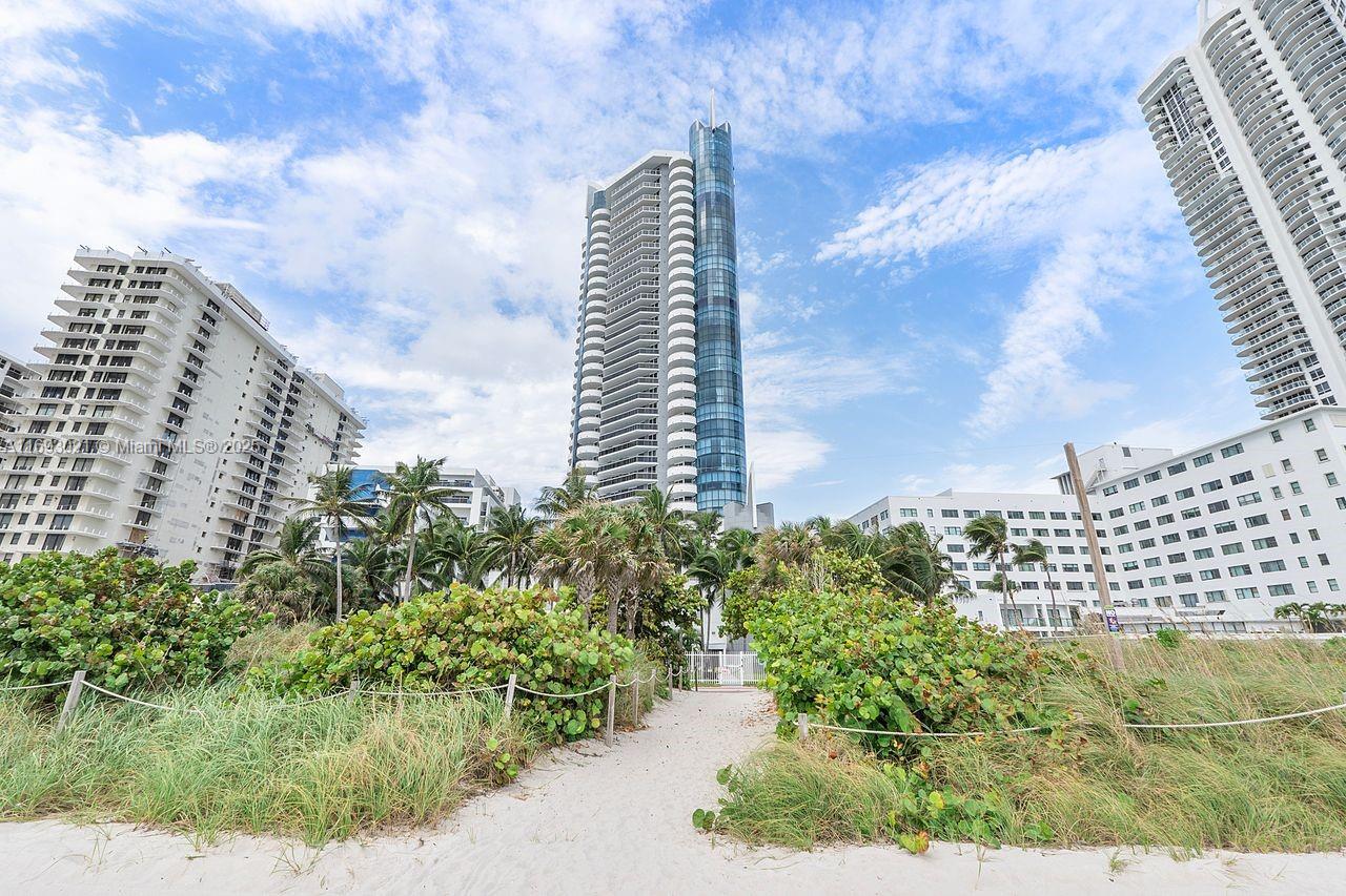 6301 Collins Ave # 1508