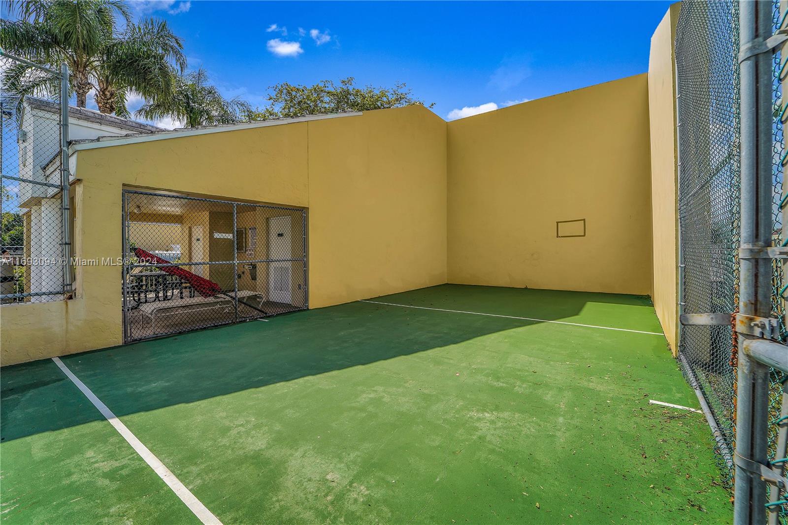 4550 SW 68th Ct Cir # 8 Unit: 52-8