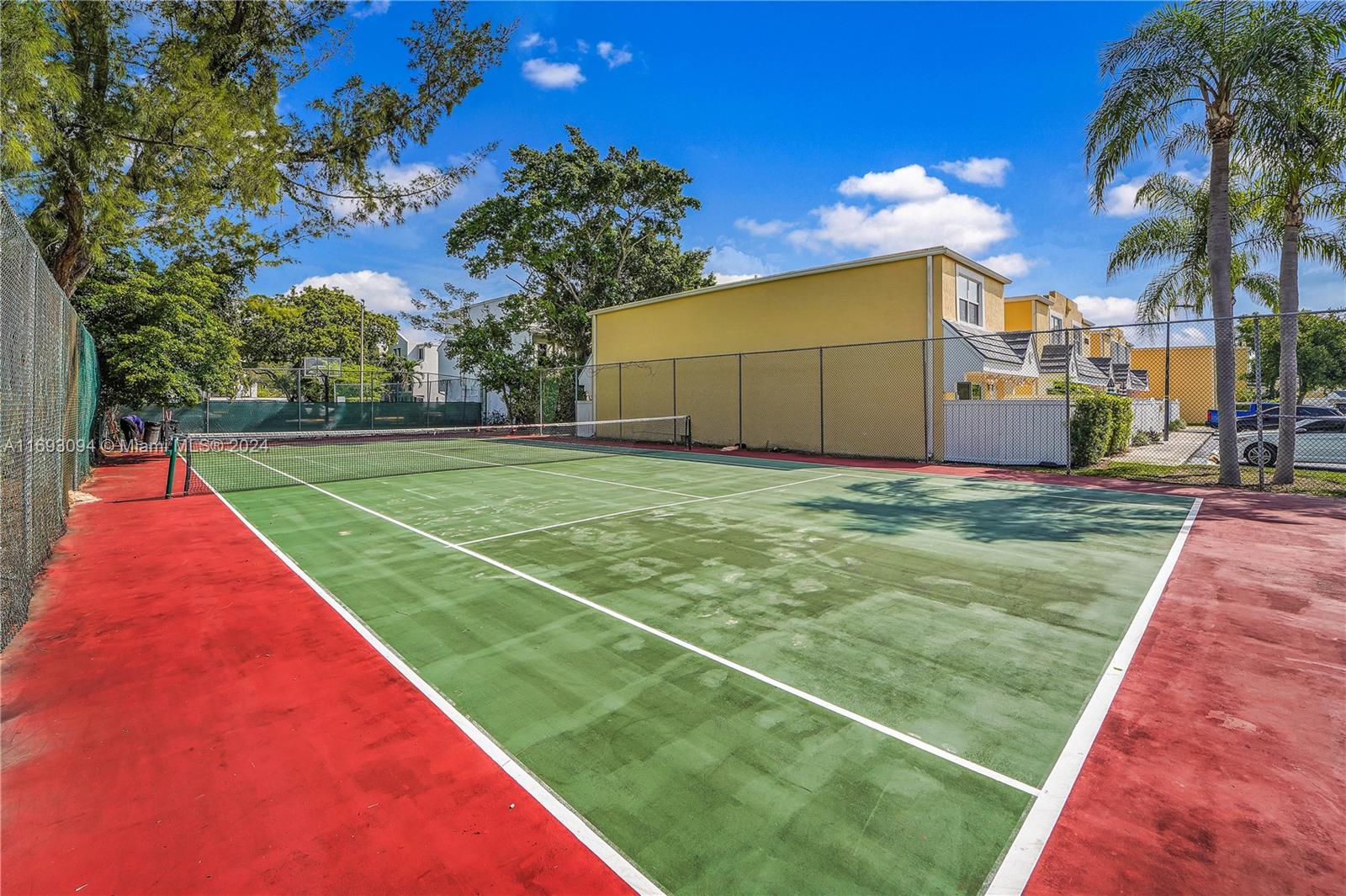 4550 SW 68th Ct Cir # 8 Unit: 52-8
