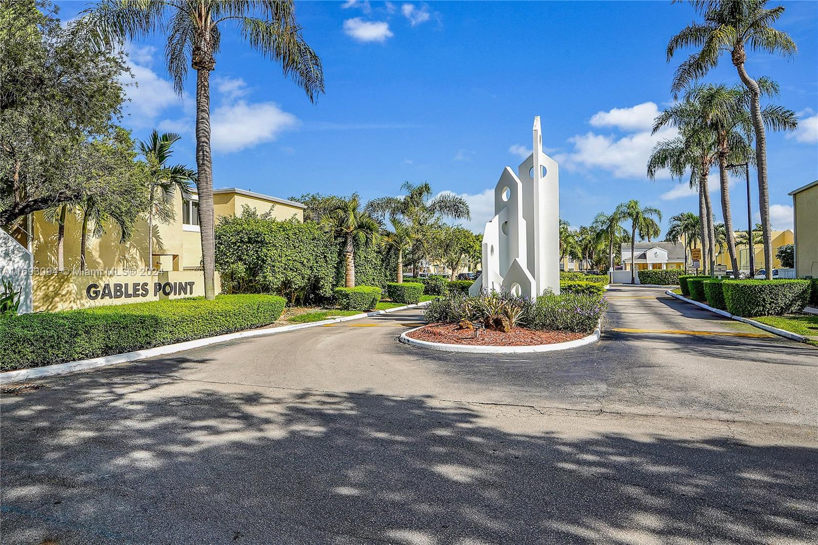 4550 SW 68th Ct Cir # 8 Unit: 52-8