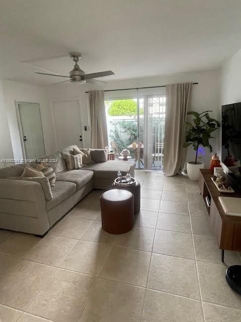 4550 SW 68th Ct Cir # 8 Unit: 52-8