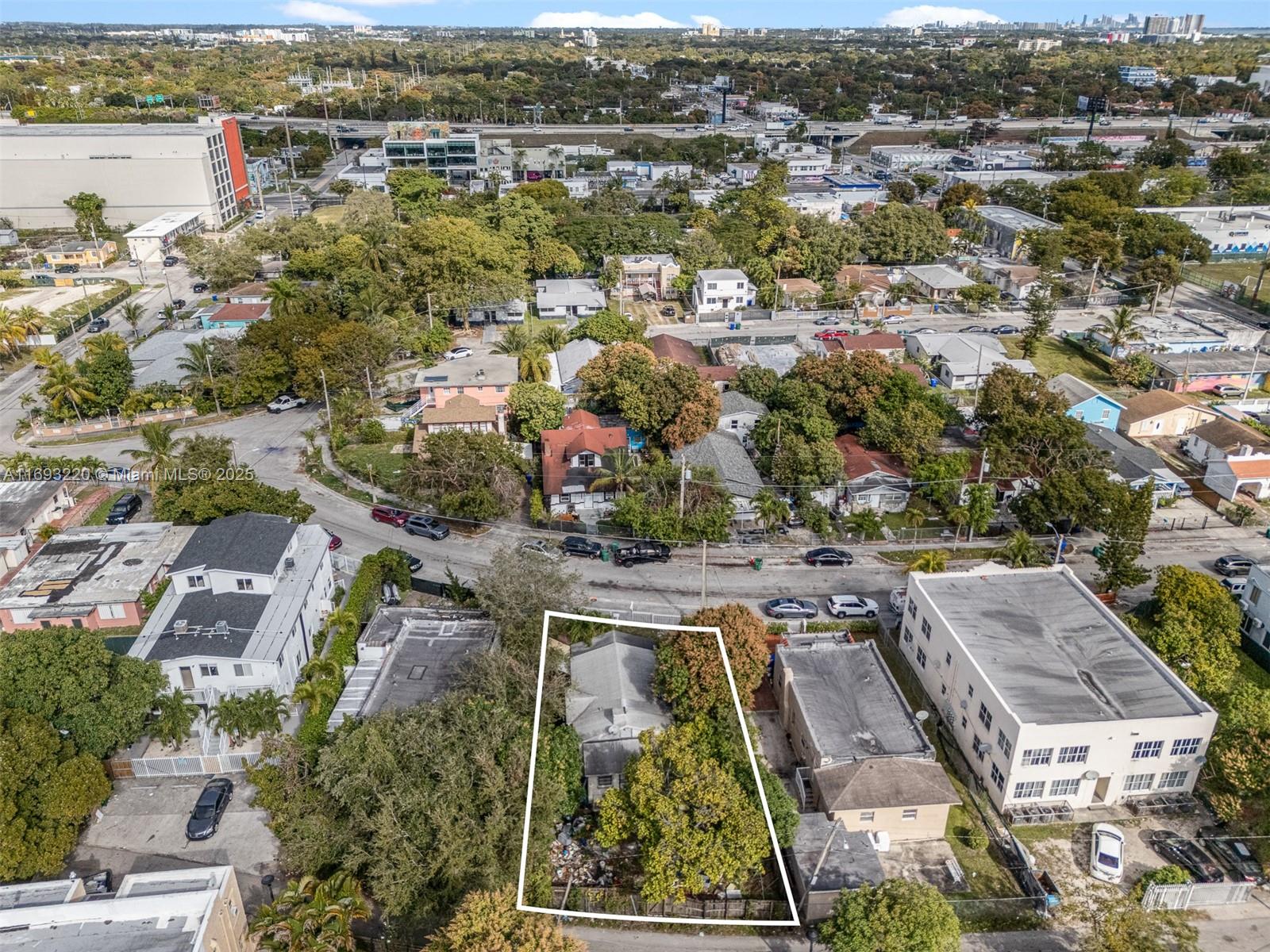 260 NW 34th St