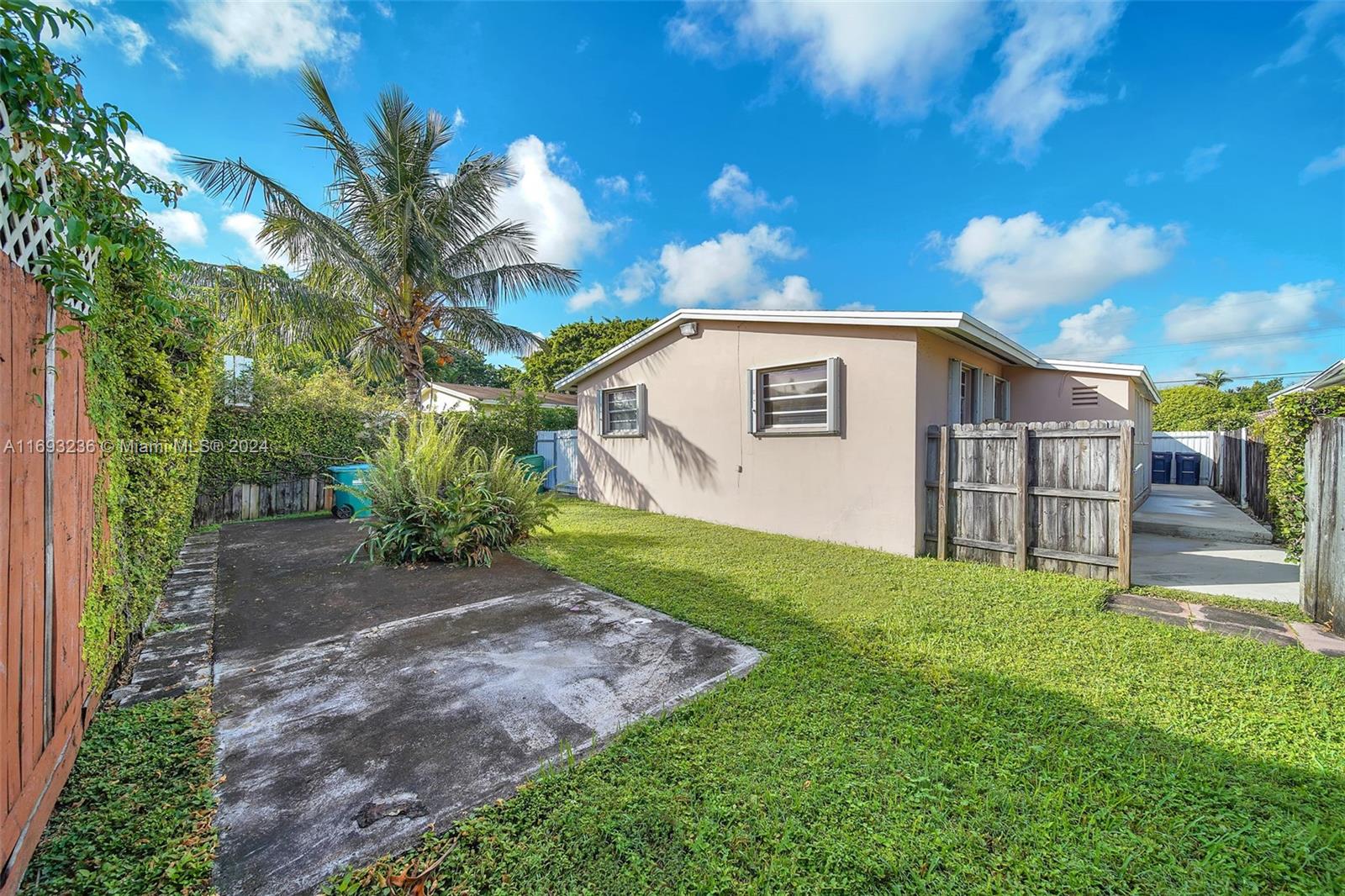 3501 SW 89th Ave